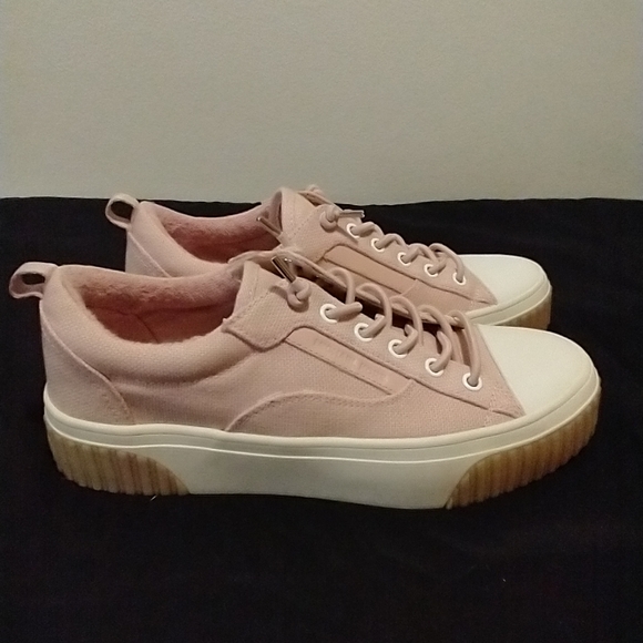 MICHAEL Michael Kors Shoes - Michael Kors Pink Oscar Canvas Lace Up Tennis Shoe